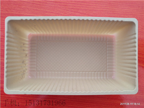 鑫鑫生產(chǎn)吸塑托盤不抄捷徑，實(shí)打?qū)? width=